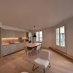 Design Appartement Pour 6 Personnes Pantheon